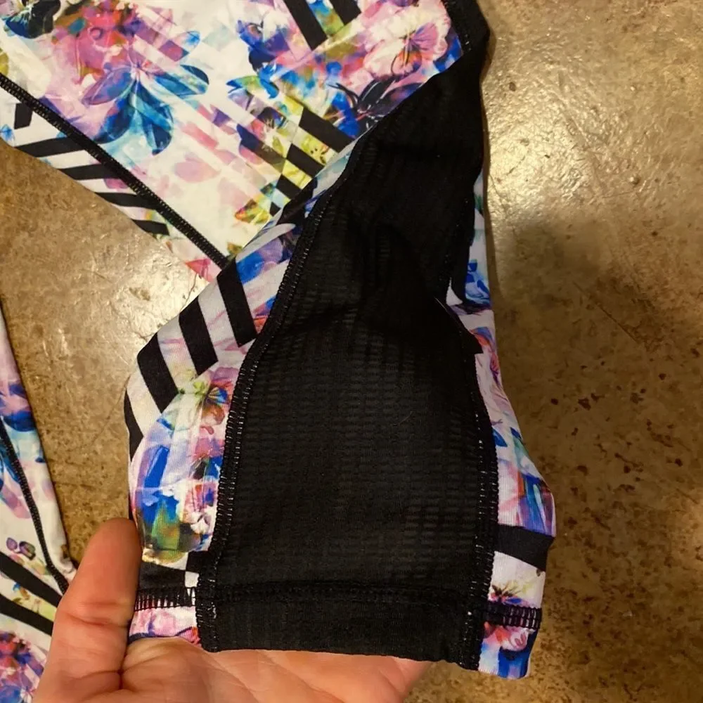 REEBOK high waist floral and stripes Capri‎ workout running leggings